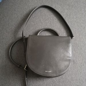 Matt and Nat crossbody